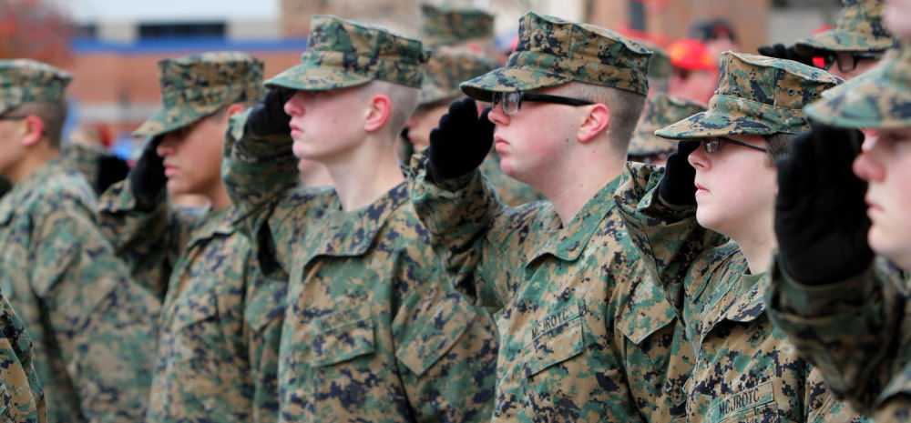 111114-parade-05